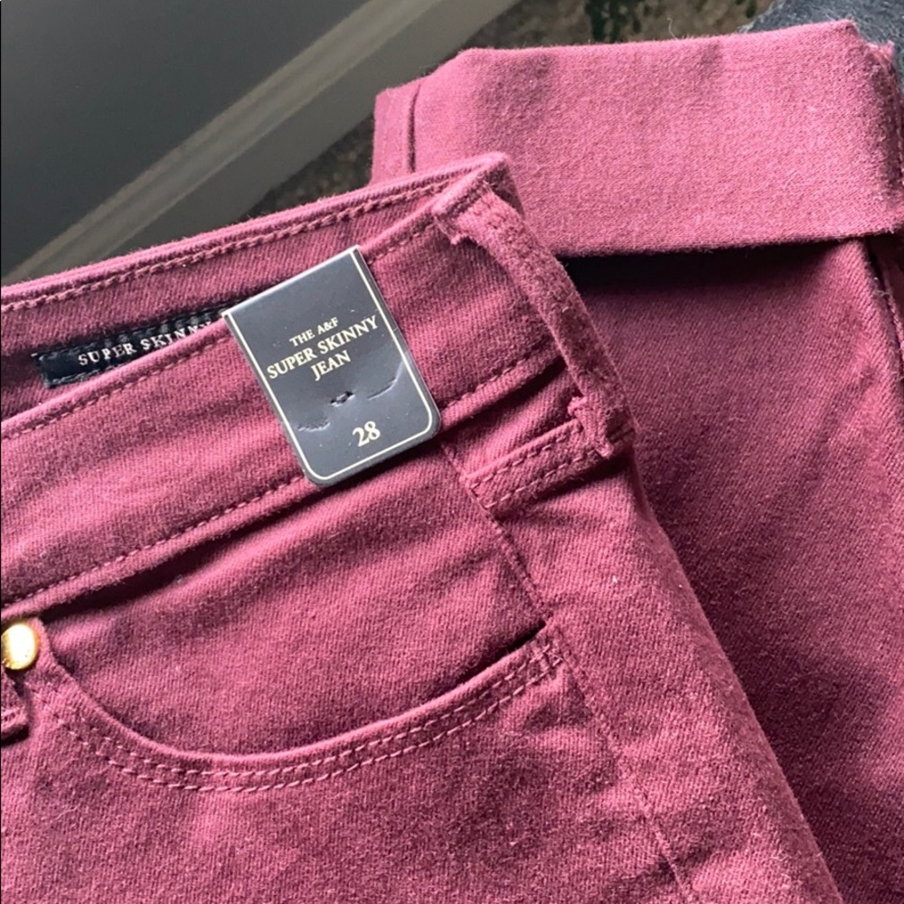 Abercrombie & Fitch Super Skinny Jean Maroon